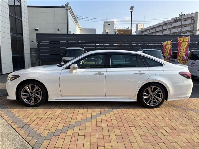TOYOTA CROWN SEDAN HYBRID 2021 Image 31