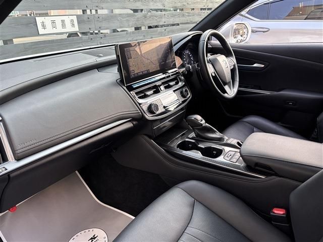 TOYOTA CROWN SEDAN HYBRID 2021 Image 31