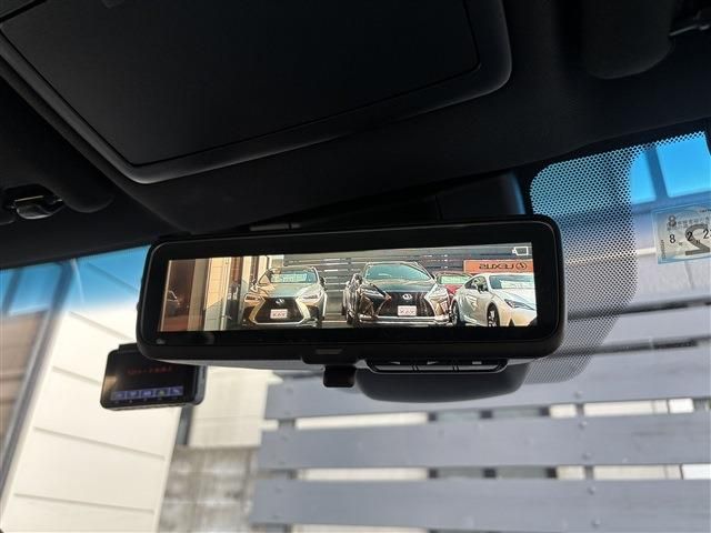 TOYOTA CROWN SEDAN HYBRID 2021 Image 31