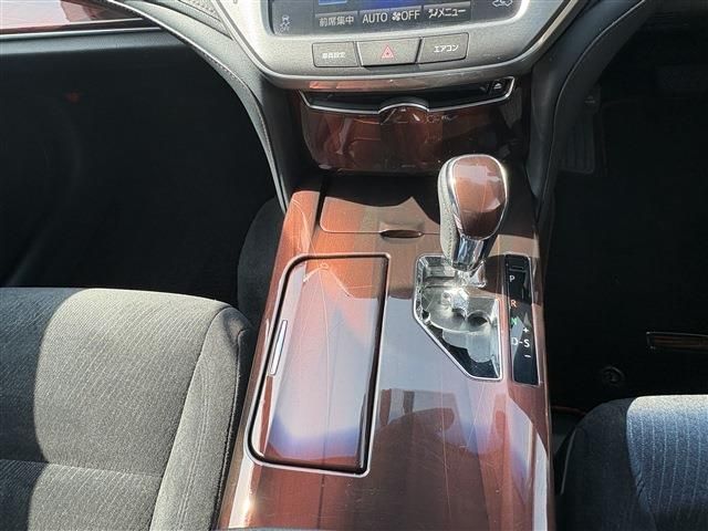 TOYOTA CROWN SEDAN HYBRID 4 2014 Image 31