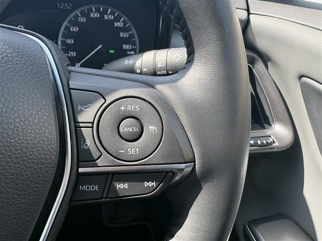 TOYOTA CROWN SEDAN HYBRID 4 2021 Image 31