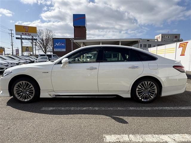 TOYOTA CROWN SEDAN HYBRID 4 2018 Image 31