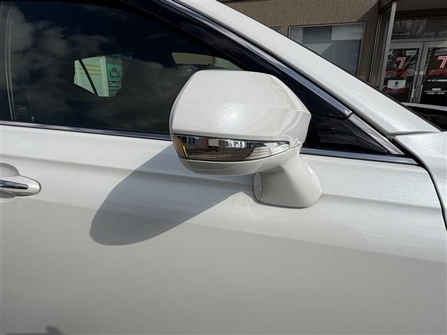 TOYOTA CROWN SEDAN HYBRID 4 2018 Image 31