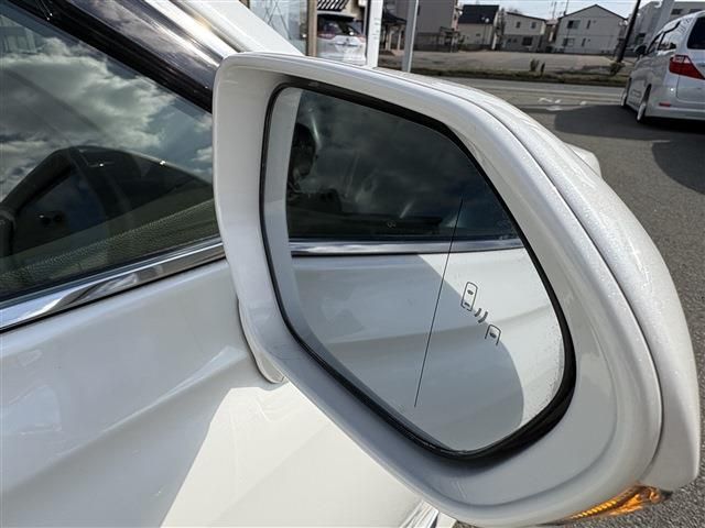 TOYOTA CROWN SEDAN HYBRID 4 2018 Image 31