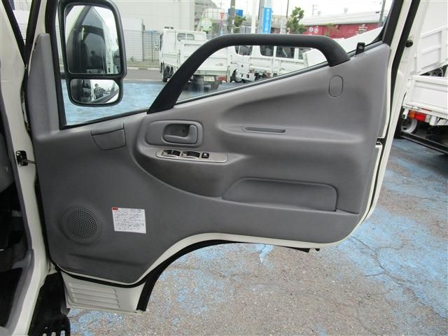 TOYOTA DYNA 2019 Image 31