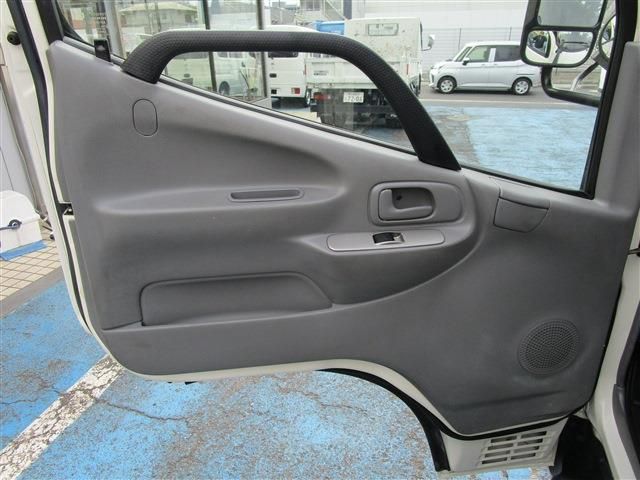 TOYOTA DYNA 2019 Image 31