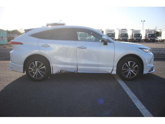 TOYOTA HARRIER HYBRID 2025 Image 31