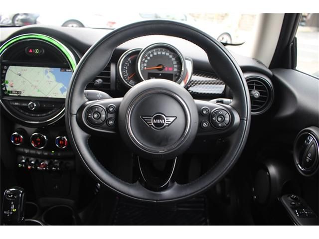 BMW MINI COOPER S 2019 Image 31