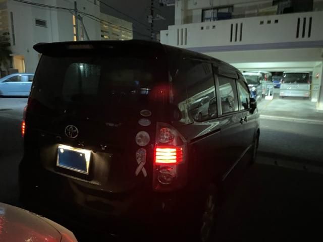 TOYOTA VOXY 2009 Image 31