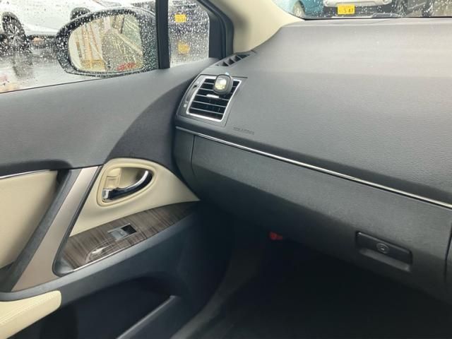 TOYOTA AVENSISWAGON 2014 Image 31