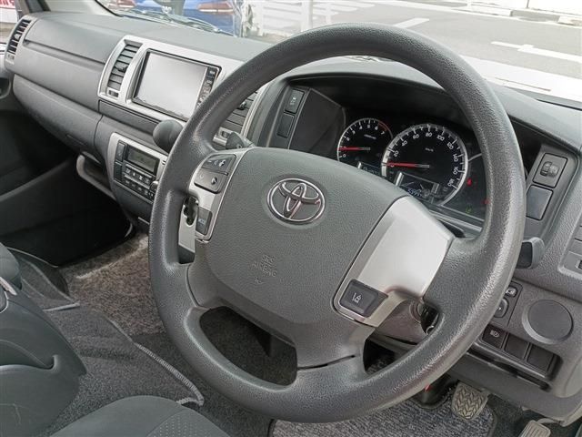 TOYOTA HIACE VAN 2WD 2020 Image 31