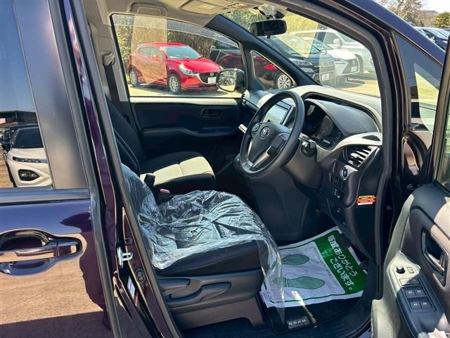 TOYOTA NOAH 2015 Image 31