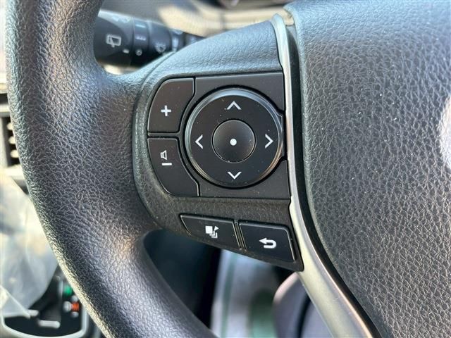 TOYOTA NOAH 2015 Image 31