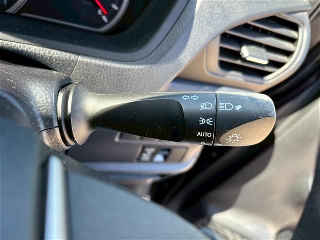 TOYOTA NOAH 2015 Image 31