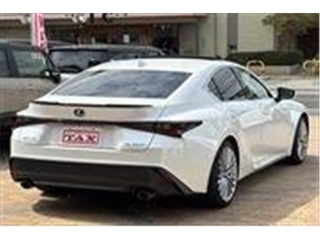 TOYOTA LEXUS IS300H 2021 Image 31