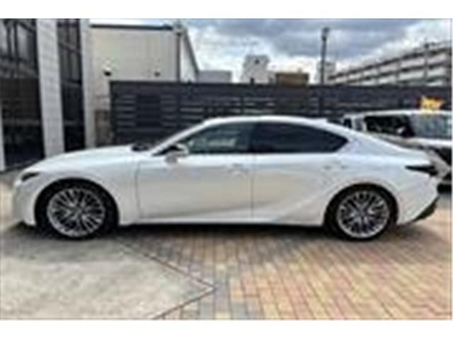TOYOTA LEXUS IS300H 2021 Image 31