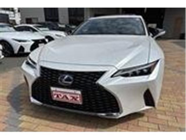 TOYOTA LEXUS IS300H 2021 Image 31