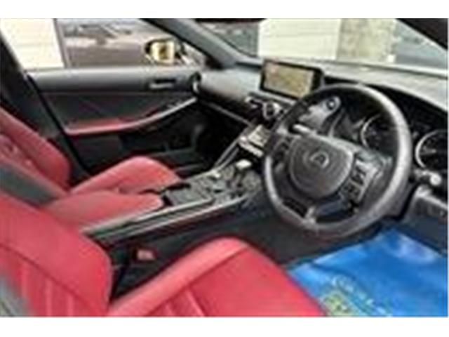 TOYOTA LEXUS IS300H 2021 Image 31