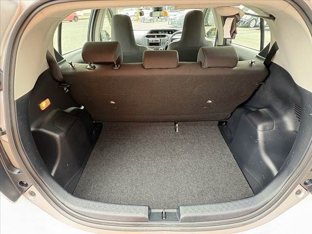 TOYOTA AQUA 2021 Image 31