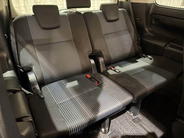 TOYOTA VOXY 2014 Image 31