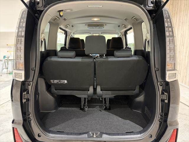 TOYOTA VOXY 2014 Image 31