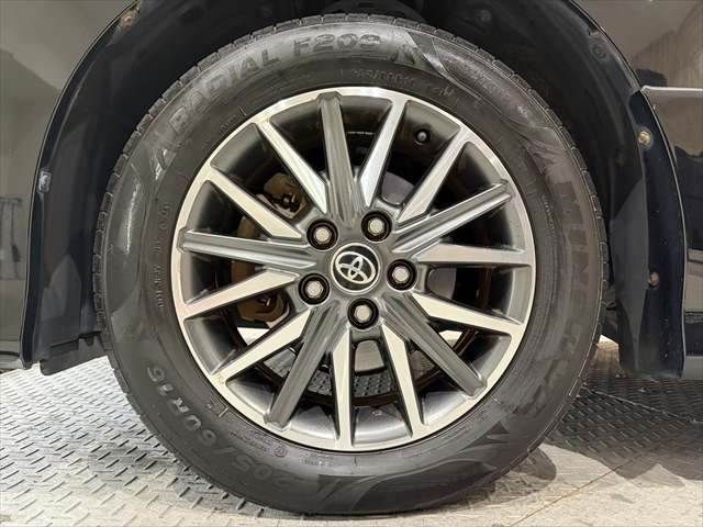 TOYOTA VOXY 2014 Image 31