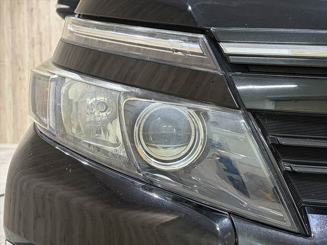 TOYOTA VOXY 2014 Image 31