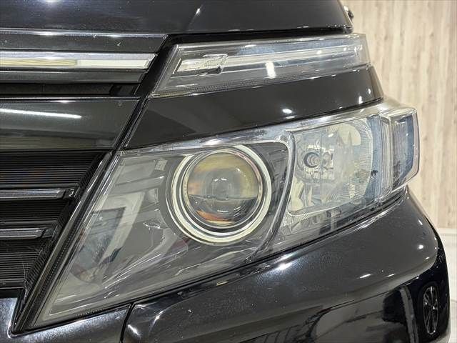 TOYOTA VOXY 2014 Image 31