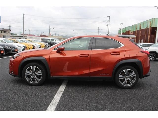 TOYOTA LEXUS UX300E 2022 Image 31