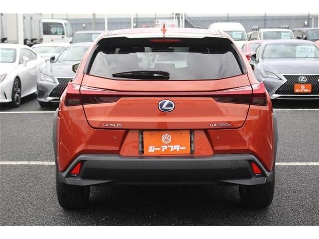 TOYOTA LEXUS UX300E 2022 Image 31