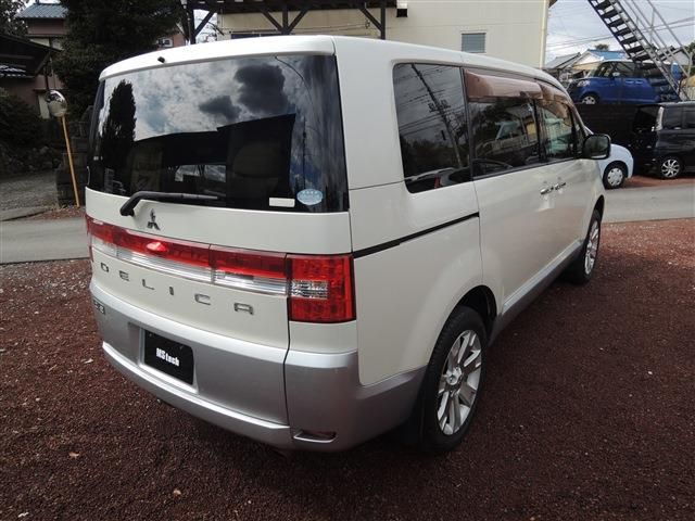 MITSUBISHI DELICA D:5 4WD 2009 Image 31
