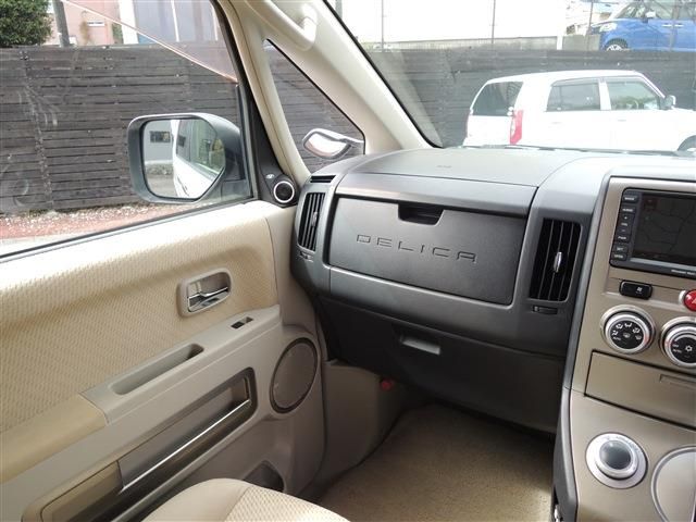 MITSUBISHI DELICA D:5 4WD 2009 Image 31