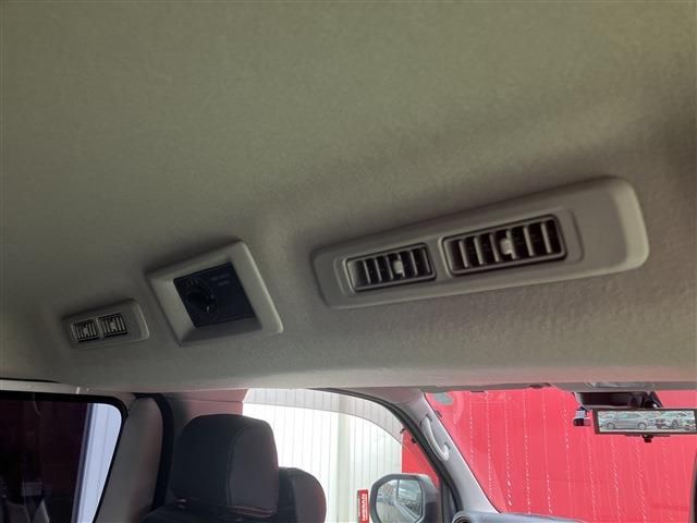 NISSAN CARAVAN VAN 4WD 2022 Image 31