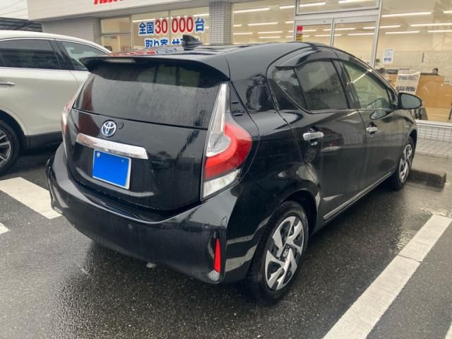 TOYOTA AQUA 2018 Image 31