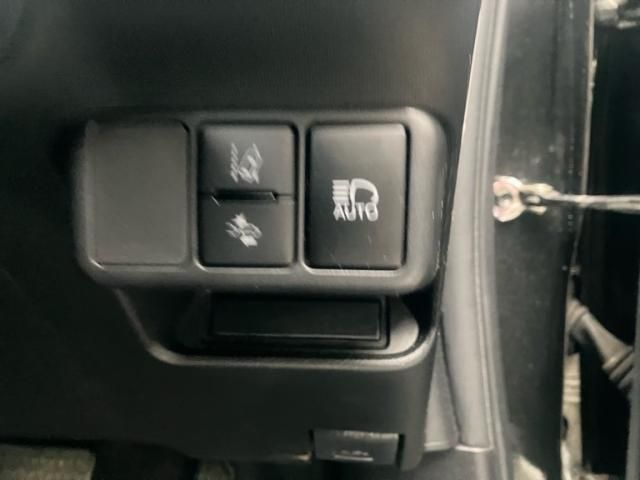 TOYOTA AQUA 2018 Image 31