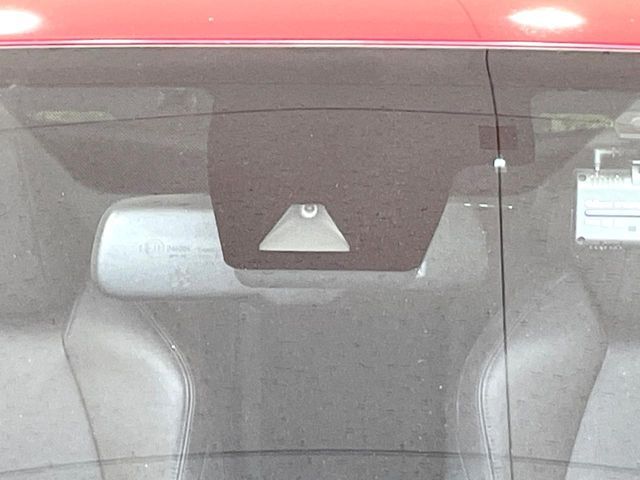 TOYOTA C-HR 2017 Image 31