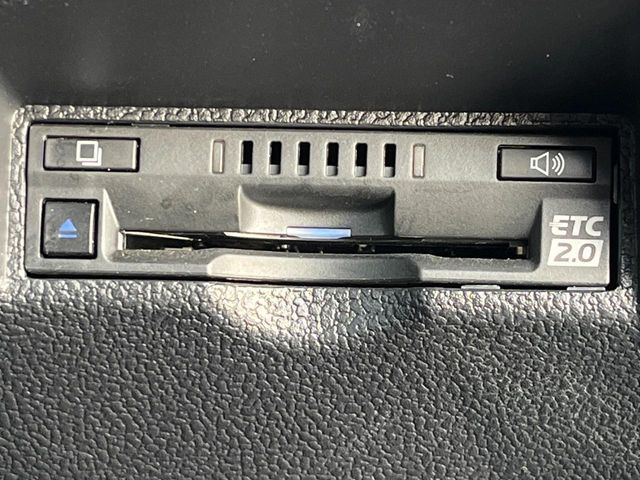 TOYOTA PRIUS 2022 Image 31