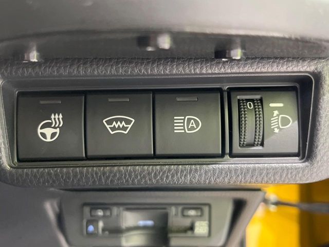 TOYOTA PRIUS 4WD 2023 Image 31