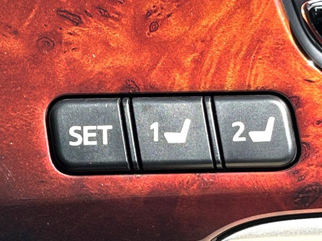 TOYOTA CROWN MAJESTA HYBRID 2014 Image 31