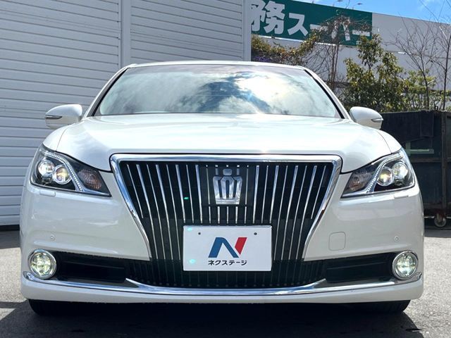 TOYOTA CROWN MAJESTA HYBRID 2014 Image 31