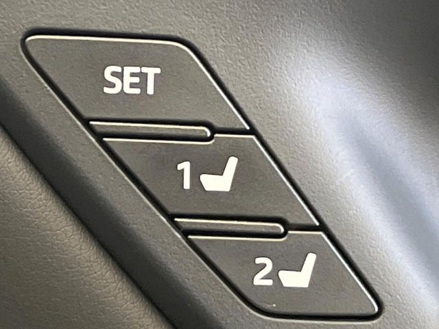 TOYOTA CROWN SEDAN HYBRID 2022 Image 31