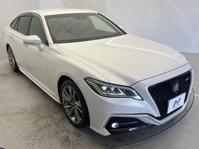 TOYOTA CROWN SEDAN HYBRID 2022 Image 31