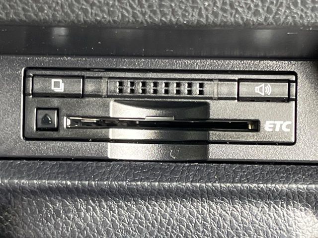 TOYOTA VOXY 2014 Image 31