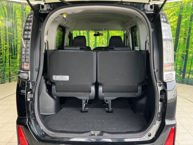 TOYOTA VOXY 2014 Image 31