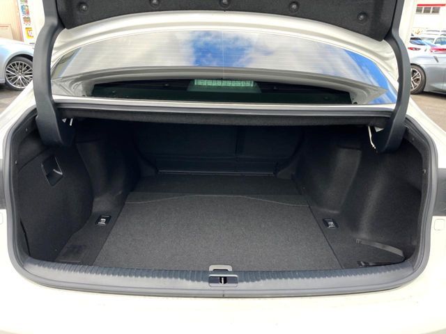 TOYOTA LEXUS IS300H 2015 Image 31