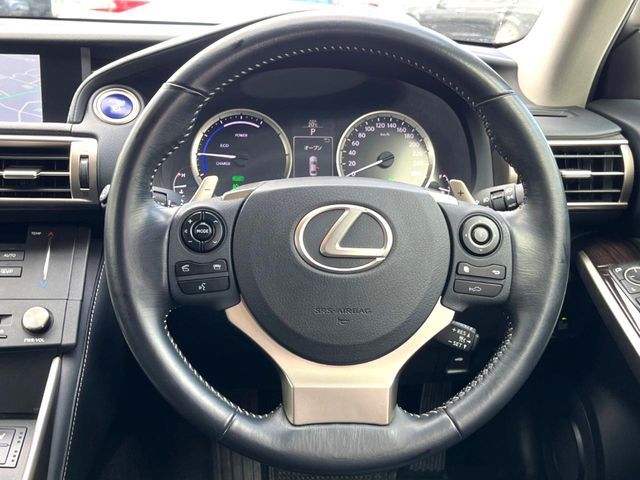 TOYOTA LEXUS IS300H 2015 Image 31