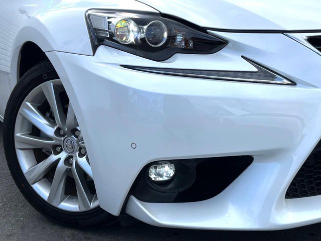TOYOTA LEXUS IS300H 2015 Image 31