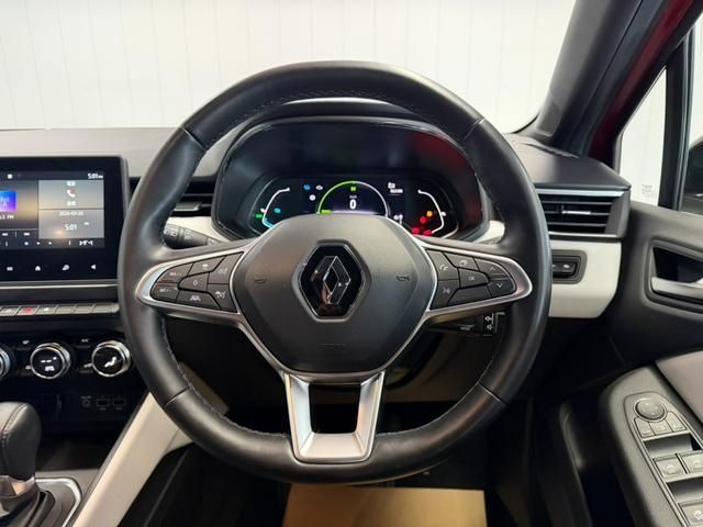 RENAULT LUTECIA 2023 Image 31