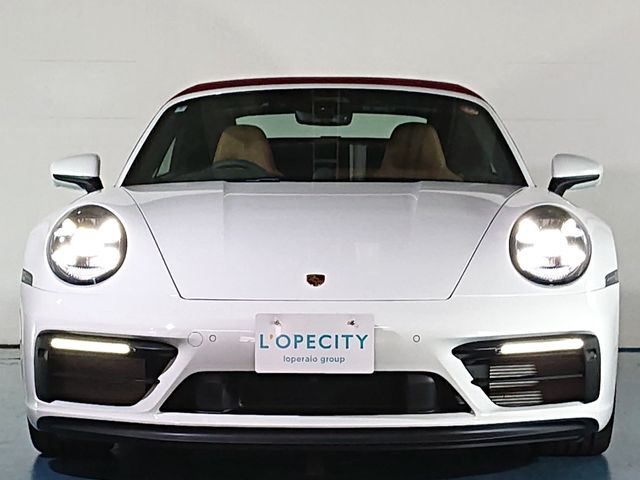 PORSCHE 911 OPEN 2024 Image 31