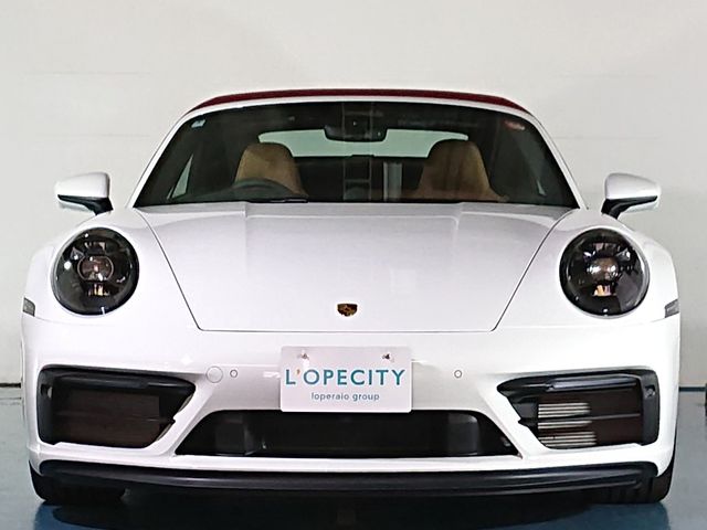 PORSCHE 911 OPEN 2024 Image 31